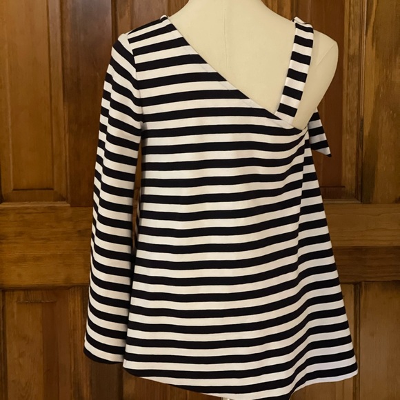 Confer Top: Tricot - Picture 3 of 5